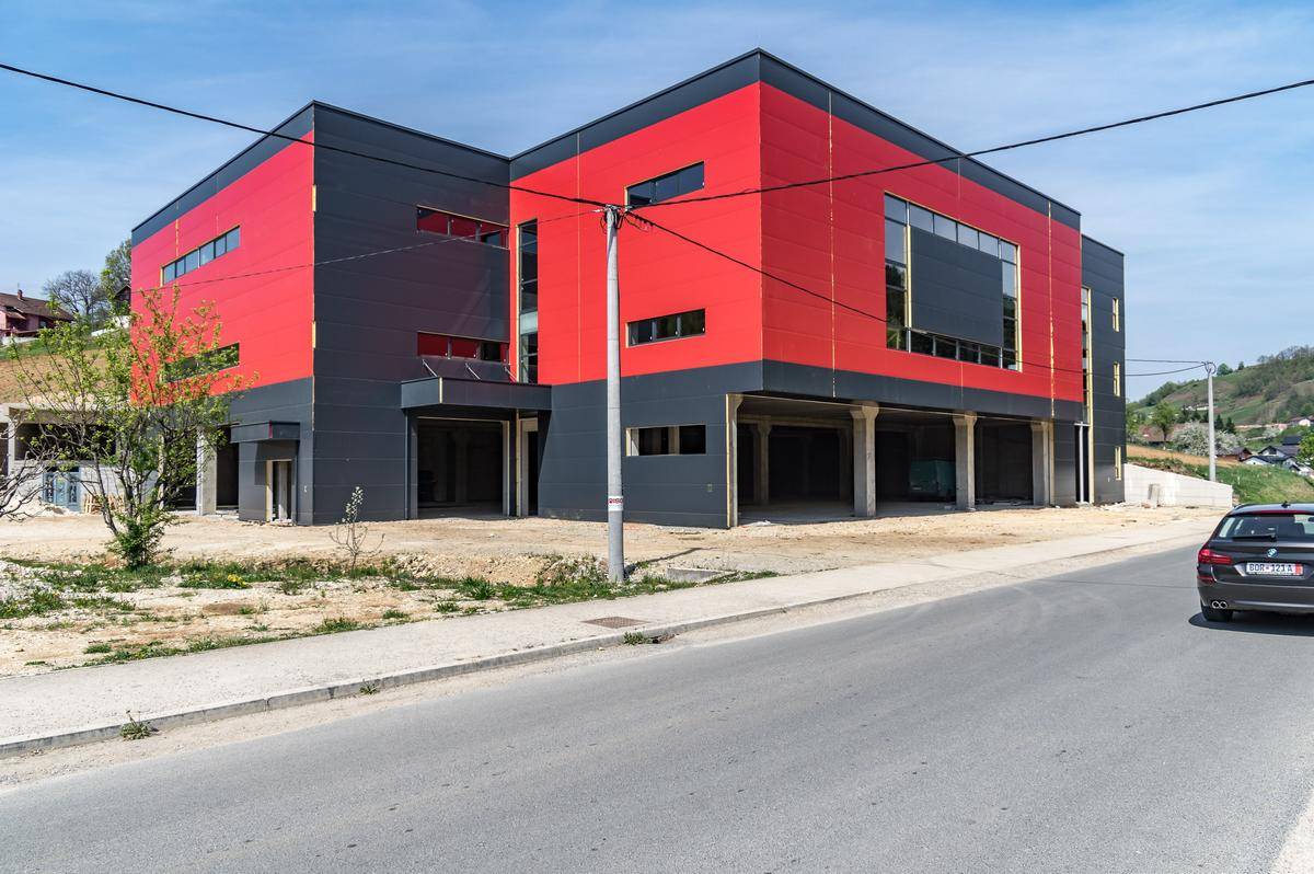 Poslovni objekat Kazaferović Bužim